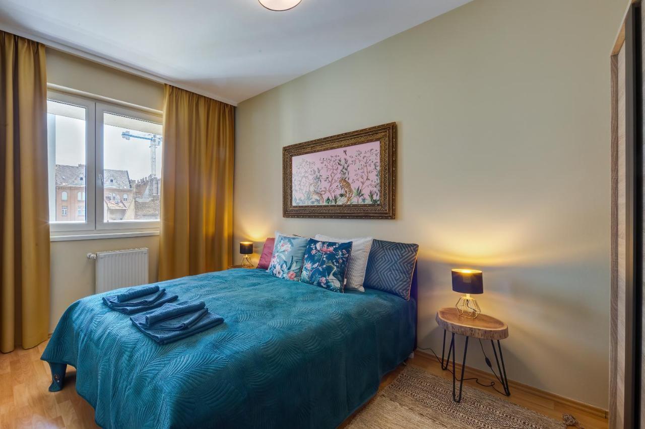 Stylish And Colorful With Balcony Apartament Budapeszt