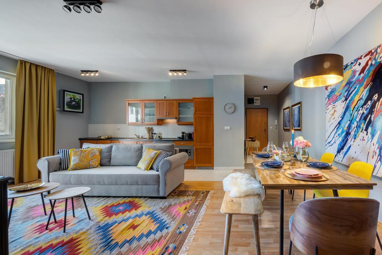 Apartament Stylish And Colorful With Balcony
