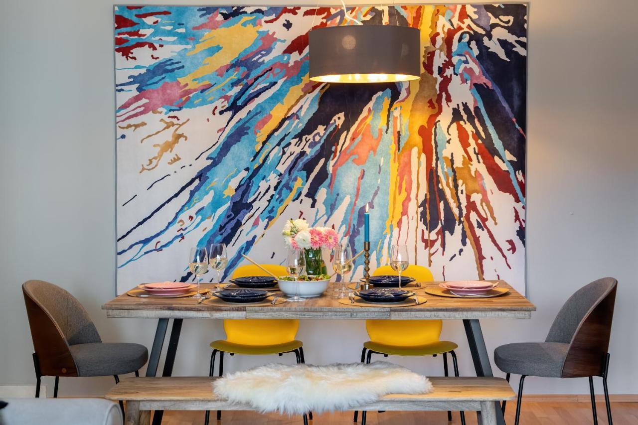 Stylish And Colorful With Balcony Apartament *