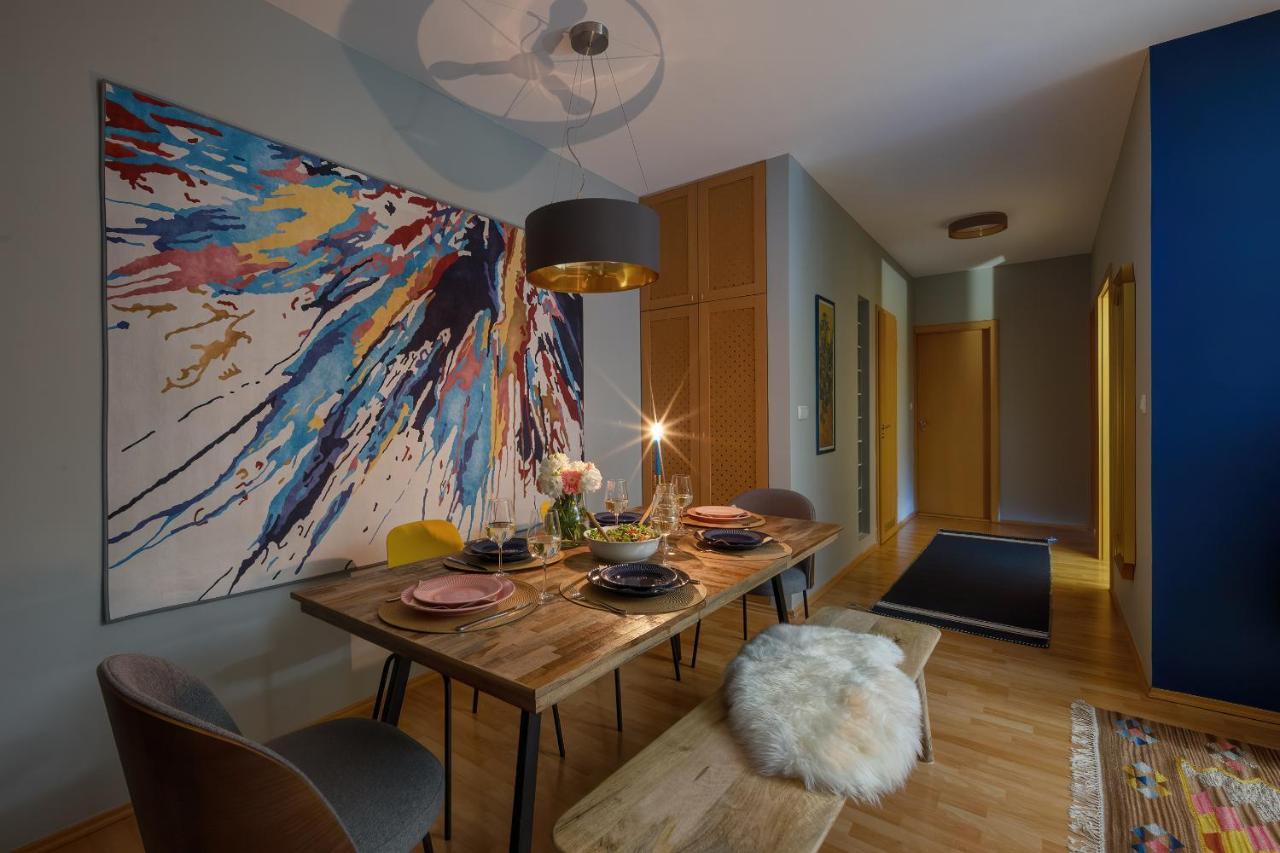Stylish And Colorful With Balcony Apartament *
