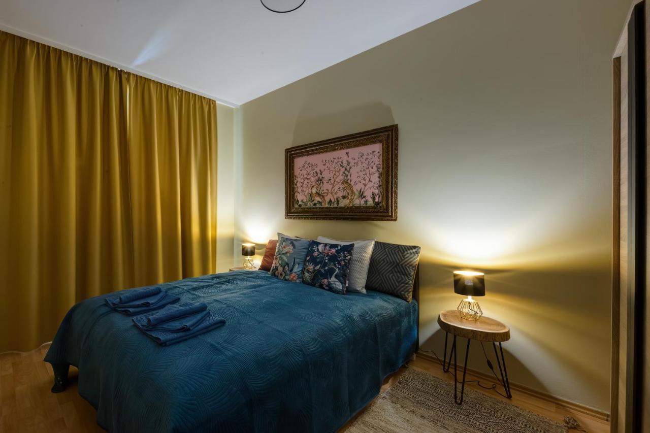 Apartament Stylish And Colorful With Balcony *